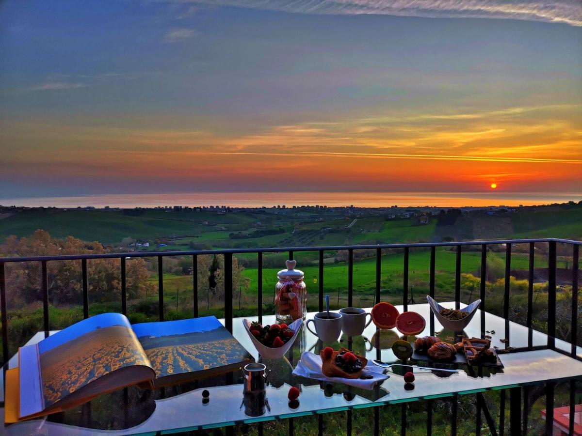 Live Your Dream San Costanzo Buitenkant foto
